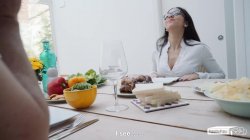 Captura de 'PornDoe Pedia: The Ultimate Guide To Sex 1' nº 36