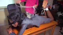 'Ebony in Ropes Gets a Facial' screenshot nº 22