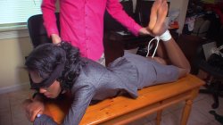 'Ebony in Ropes Gets a Facial' screenshot nº 23