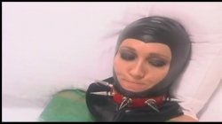 Captura de 'Latex Slaves' nº 75