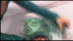 Captura de 'Latex Slaves' nº 81