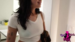 'New Brunette Pawg Gets Fucked And Interviewed On Camera' screenshot nº 2