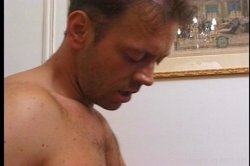 'Rocco Meats an American Angel in Paris' screenshot nº 101