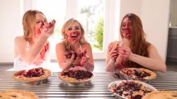 Captura de 'Messy Girls Pie Whores' nº 11