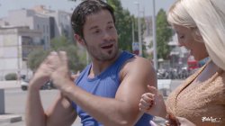 'Bitches Abroad 2' screenshot nº 4