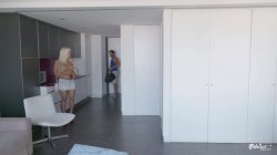 'Bitches Abroad 2' screenshot nº 5