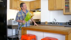 Captura de 'Mom's Cuckold 13' nº 53