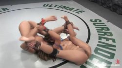 Captura de 'Ultimate Surrender #32 Featuring The Dragon, Isis Love and Gwen Diamond' nº 140
