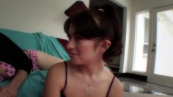 'My Stepmom Has Big Tits' screenshot nº 4