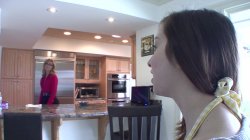 'My Stepmom Has Big Tits' screenshot nº 76