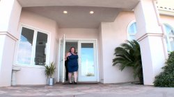 Captura de 'Mature BBW Samples a Big Black Cock' nº 8