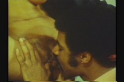 'Raincoat Crowd' screenshot nº 45