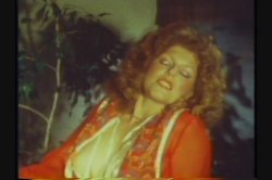 'Raincoat Crowd' screenshot nº 31