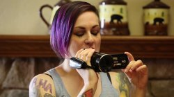 Captura de 'Lily Cade's Lesbian Vacation' nº 4