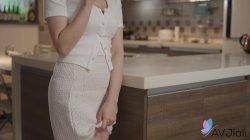 Captura de 'Stepmom Rina Fucks Her New Son Hard' nº 20
