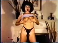 'Big Tit Marathon 129: Splits & Tits Early 1970s (Color)' screenshot nº 14