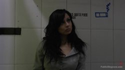 'Spanish Slut Damaris Shamed In Public' screenshot nº 9