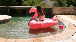 Captura de 'Erotic Summer Pool' nº 54