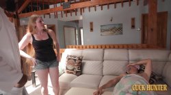 Captura de 'Hot Blonde Wife Ember Springs Cuckold's Husband With BBC Doctor' nº 13