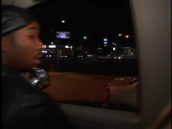 Captura de 'In Those Jeans' nº 4