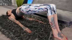 Captura de 'Tattoo Yoga Beauty Rocky Emerson Gives JOI and Masturbates' nº 11