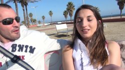 Captura de 'Jimena Inserting the Vibrator on the Beach' nº 13