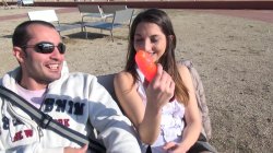 Captura de 'Jimena Inserting the Vibrator on the Beach' nº 3