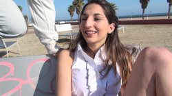 Captura de 'Jimena Inserting the Vibrator on the Beach' nº 32