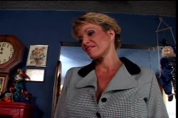 'Older Women & Younger Women #3' screenshot nº 5