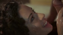 Captura de 'Big Boobs Make The World Go Round (4 Hours)' nº 119
