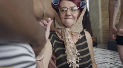 'Mature Group Sex: Edy Kadilac' screenshot nº 8