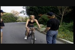 Captura de 'Butt Banged Bicycle Babes' nº 40
