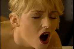 Captura de 'Lesbian Games' nº 34
