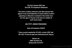 'Big Titty Jewish Princesses' screenshot nº 140