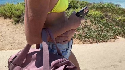 Gorgeous Daisy Phoenix has fun with hung stud
