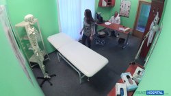 Captura de 'Patient 003 - Spanish Patient Gets Creampied' nº 28