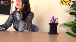 Captura de 'Sexy Teacher Cums In Pantyhose' nº 1