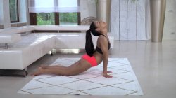 'A Day With Apolonia Lapiedra and Friends' screenshot nº 54