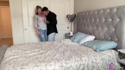 Captura de 'Husband Shares Beautiful Wife And Stranger Creampies Her Pussy' nº 8