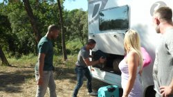 'Le Bus Des Libertin #5 Fait Une Halte Sur Un Terrain De Cross' screenshot nº 32