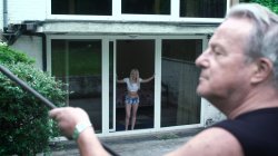 'Daddy's Got a New Girl' screenshot nº 2
