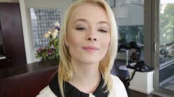 Captura de 'Exxxtra Small Chicks Fucking Huge Dicks #12' nº 90