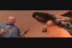 Captura de 'Wanna Nail Me? Got To Nail My Mom First!' nº 73