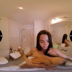 'VR Hostel: Episode 2 - Peeping on Her Boobs and Getting Some Juice' screenshot nº 19