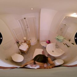 'VR Hostel: Episode 2 - Peeping on Her Boobs and Getting Some Juice' screenshot nº 37