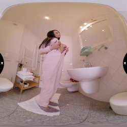 'VR Hostel: Episode 2 - Peeping on Her Boobs and Getting Some Juice' screenshot nº 5