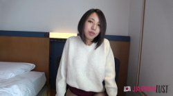 Captura de 'Slim Curvy Japanese Teen Satisfied And Filled With Cumload' nº 12