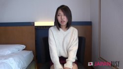 Captura de 'Slim Curvy Japanese Teen Satisfied And Filled With Cumload' nº 3