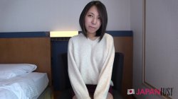 Captura de 'Slim Curvy Japanese Teen Satisfied And Filled With Cumload' nº 4