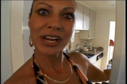 Captura de 'Slutty Housewives Of the O.C.' nº 47